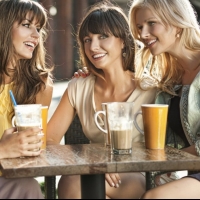 Rencontre entre filles en centre-ville de Toulouse