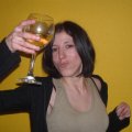 Cherche des amies , des copines , des gens avec qui parler