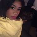 Plus qu'une amie