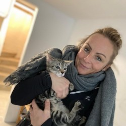 CF85EEBA-FA90-498D-A3F2-ECC90C353F20