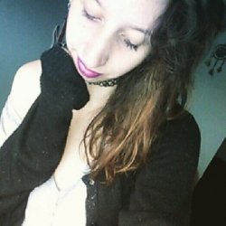 recherche une amie et des nouvelles connaissances